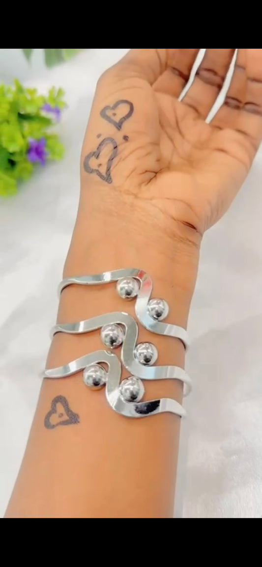set of 3 silver fashion bangles